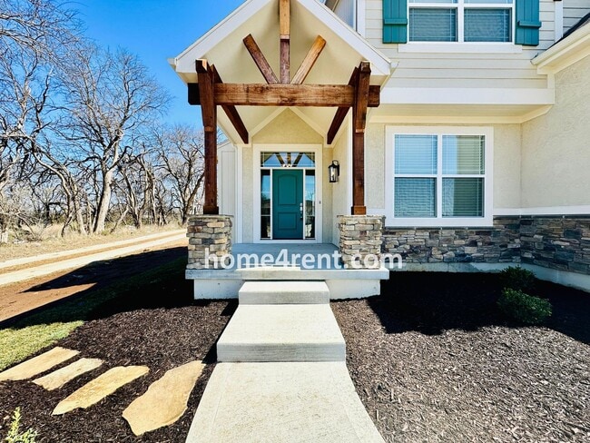 Foto del edificio - Nearly New Luxury Home in Blue Valley Schools!