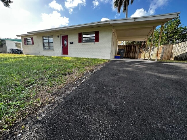 Building Photo - 12125 Colony Ave