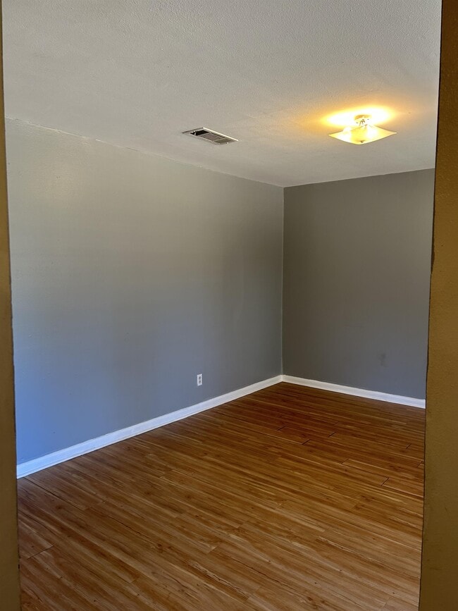 Building Photo - 280 Central Ave