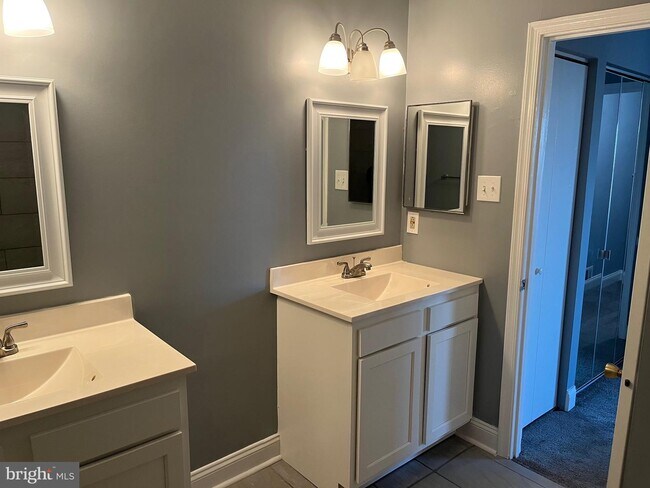 Foto del edificio - 8905 Rusland Ct