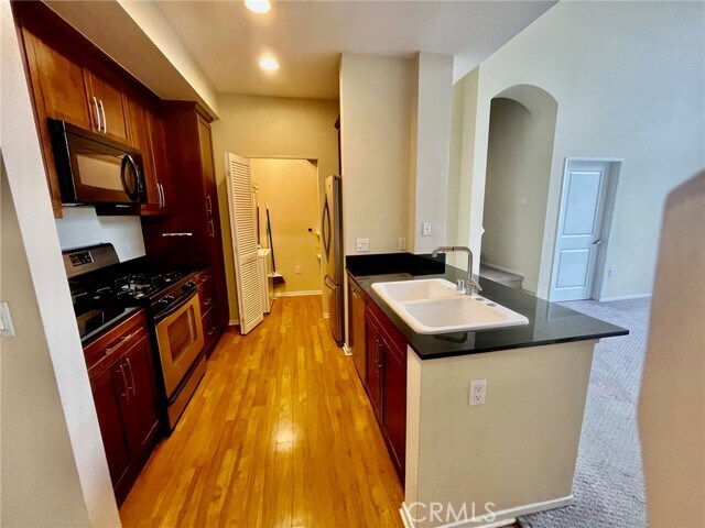 Foto del edificio - 2414 Scholarship