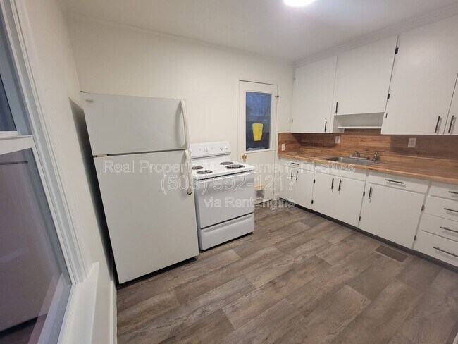 Building Photo - 618 S Alder St