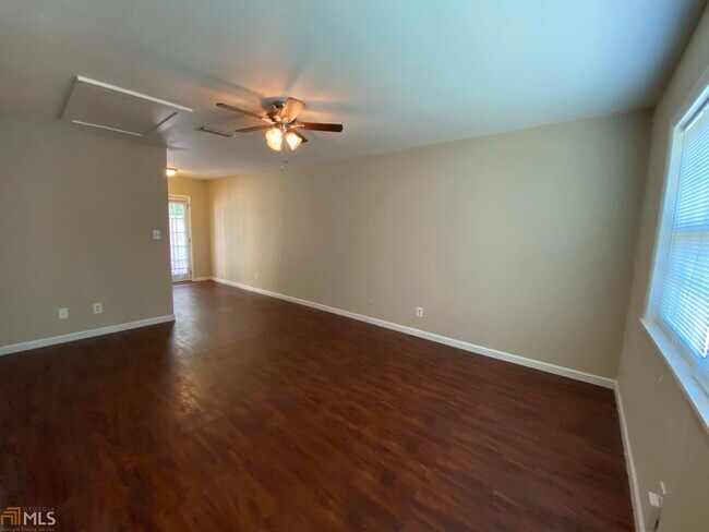 Foto del edificio - 100 Chalfont Dr