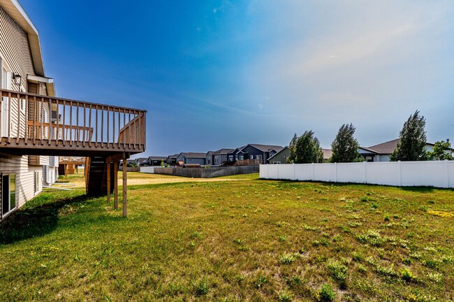 Foto del edificio - 4 bedroom 2 bathroom house