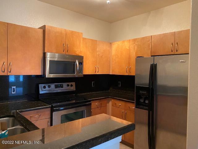Foto del edificio - 8290 Gate Pkwy W