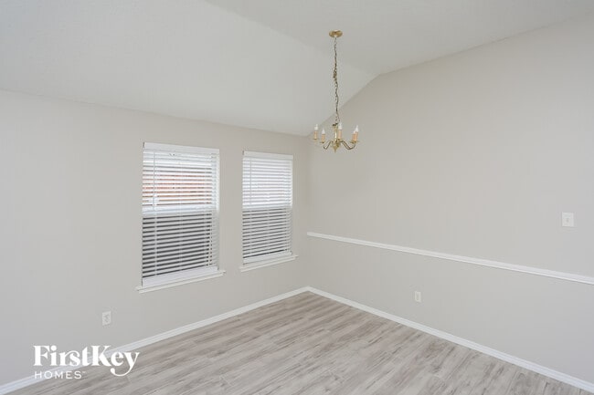 Foto del edificio - 433 Asbury Dr