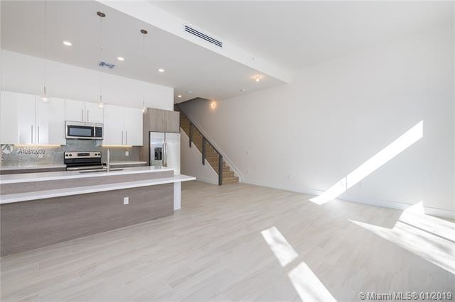 Foto del edificio - 4500 NW 8th Ct