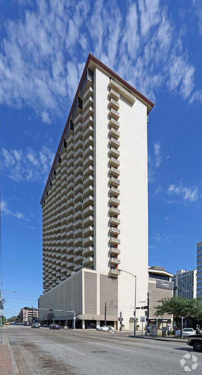 2016 Main St Retail Unit 101 Apartments Houston Tx Primary Photo 2016 Main St Retail Unit 101