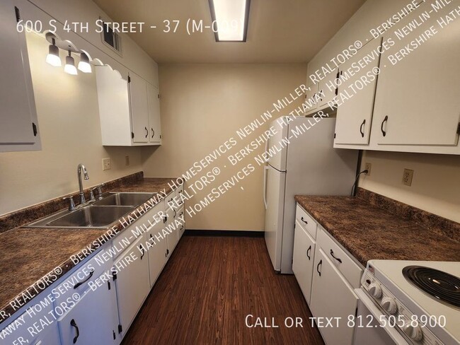 Building Photo - $575 Rent Special (FOR QULAIFIED APPLICANT...