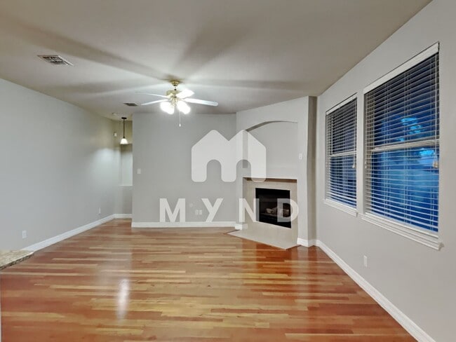 Building Photo - 10405 Augusta Ln