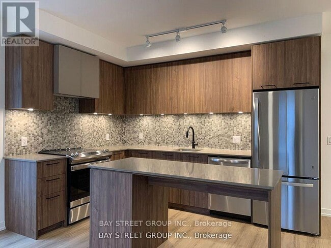 Building Photo - 30 Lagerfeld Dr