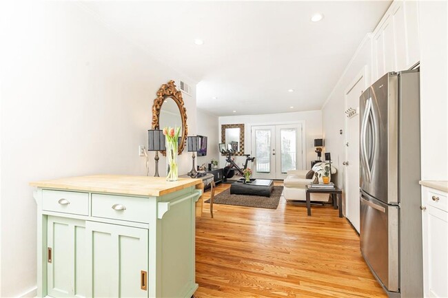 Foto del edificio - 866 Briarcliff Terrace NE