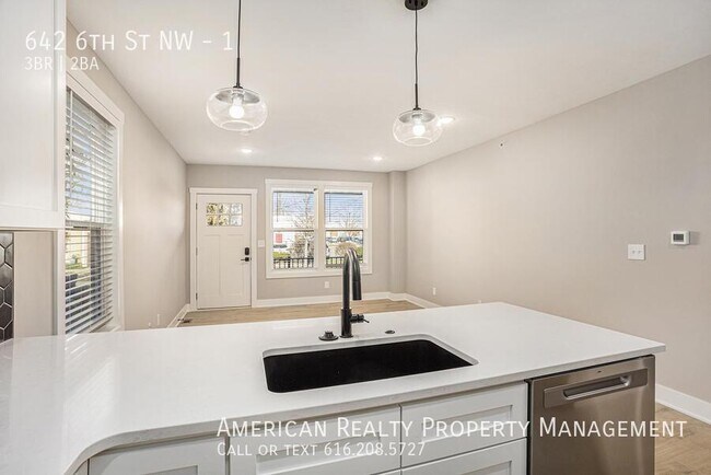 Foto del edificio - 642 6th St NW