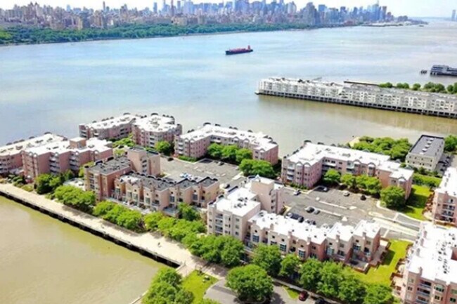 Foto del edificio - 602 Rutledge Ct