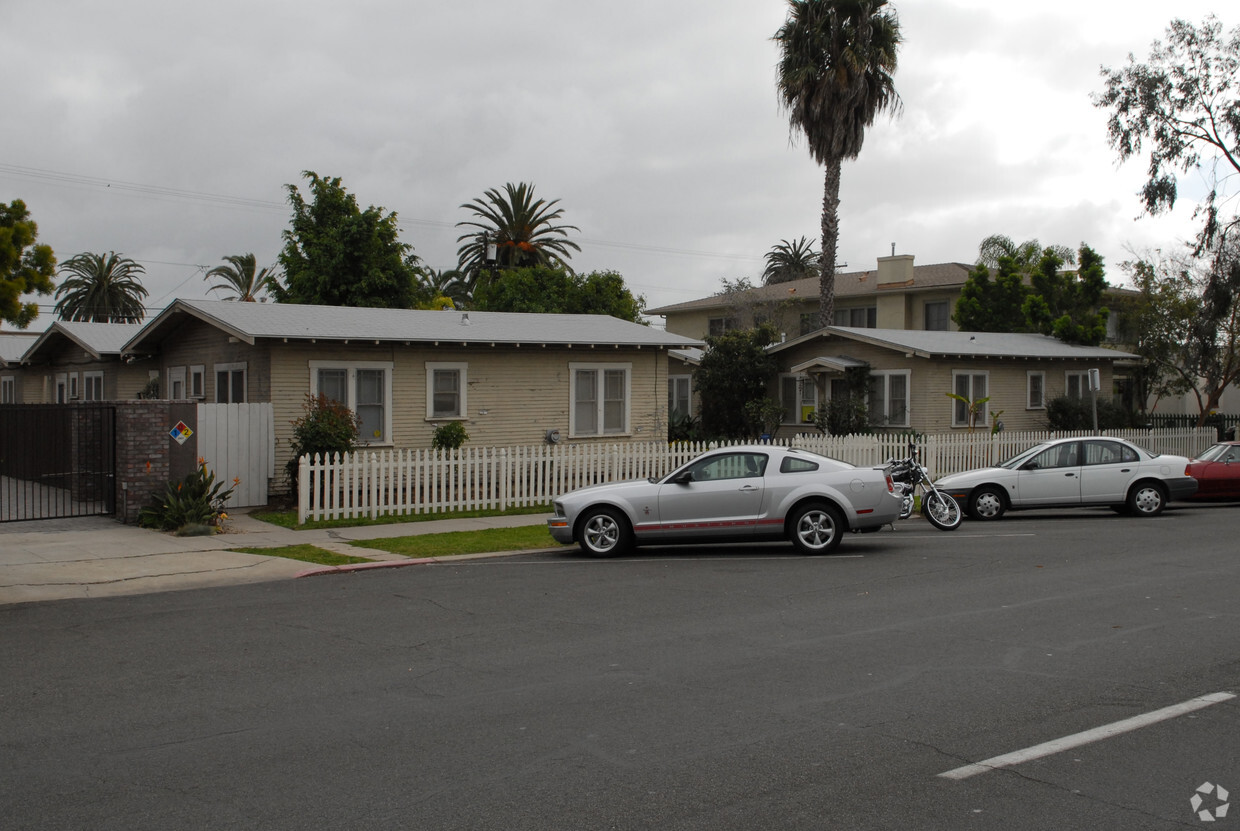Foto principal - 4049 Park Blvd