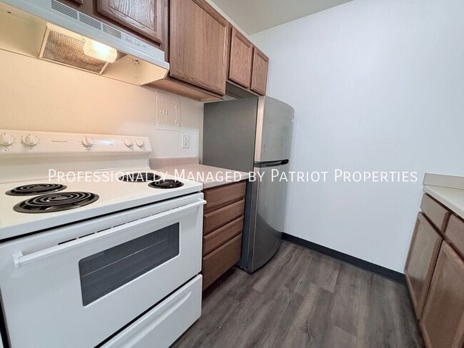 Building Photo - 1201 Emerald Terrace