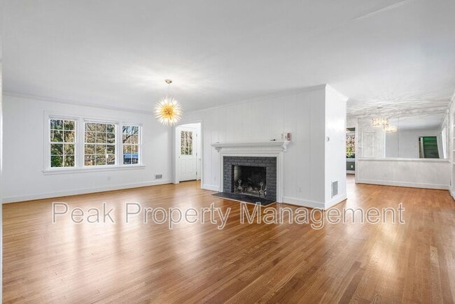 Foto del edificio - 8235 Whittington Dr