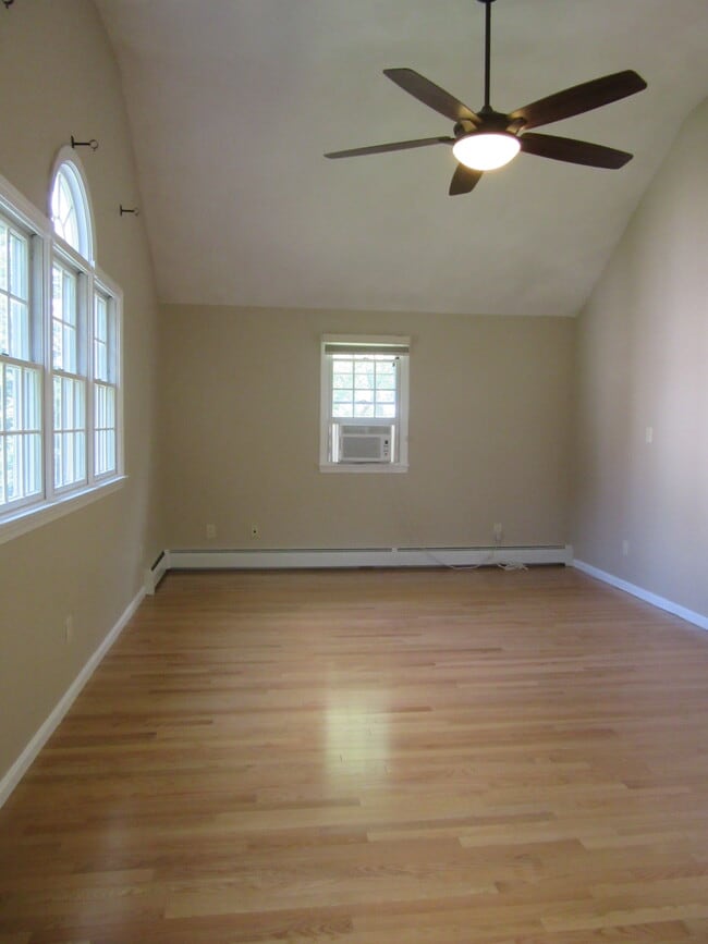 Master Bedroom - 5 Pine Grove Ave