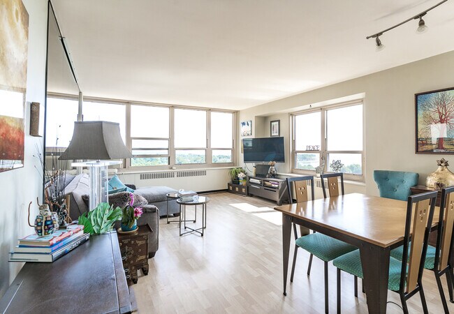 Foto del edificio - 3950 N Lake Shore Dr