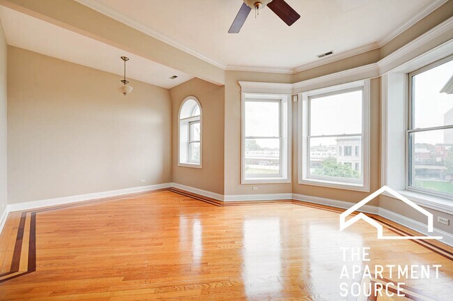 Foto del edificio - 4734 S Prairie Ave