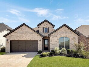 Building Photo - 516 Evergreen Rd