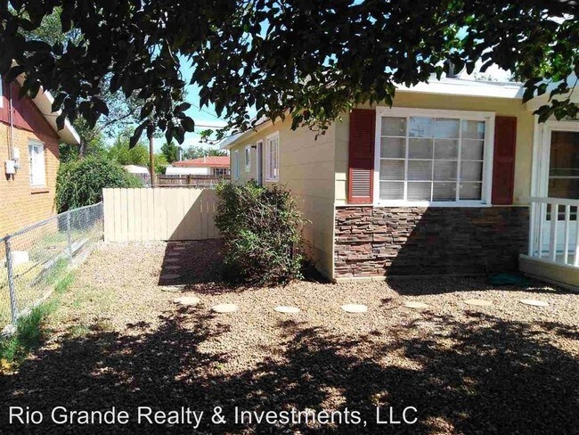 Building Photo - 3 br, 1 bath House - 1305 17th Street