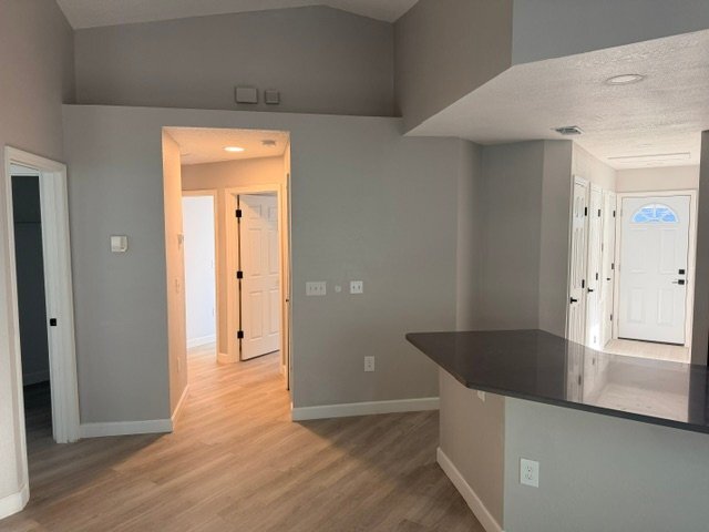 Foto del edificio - 802 E North Bay St