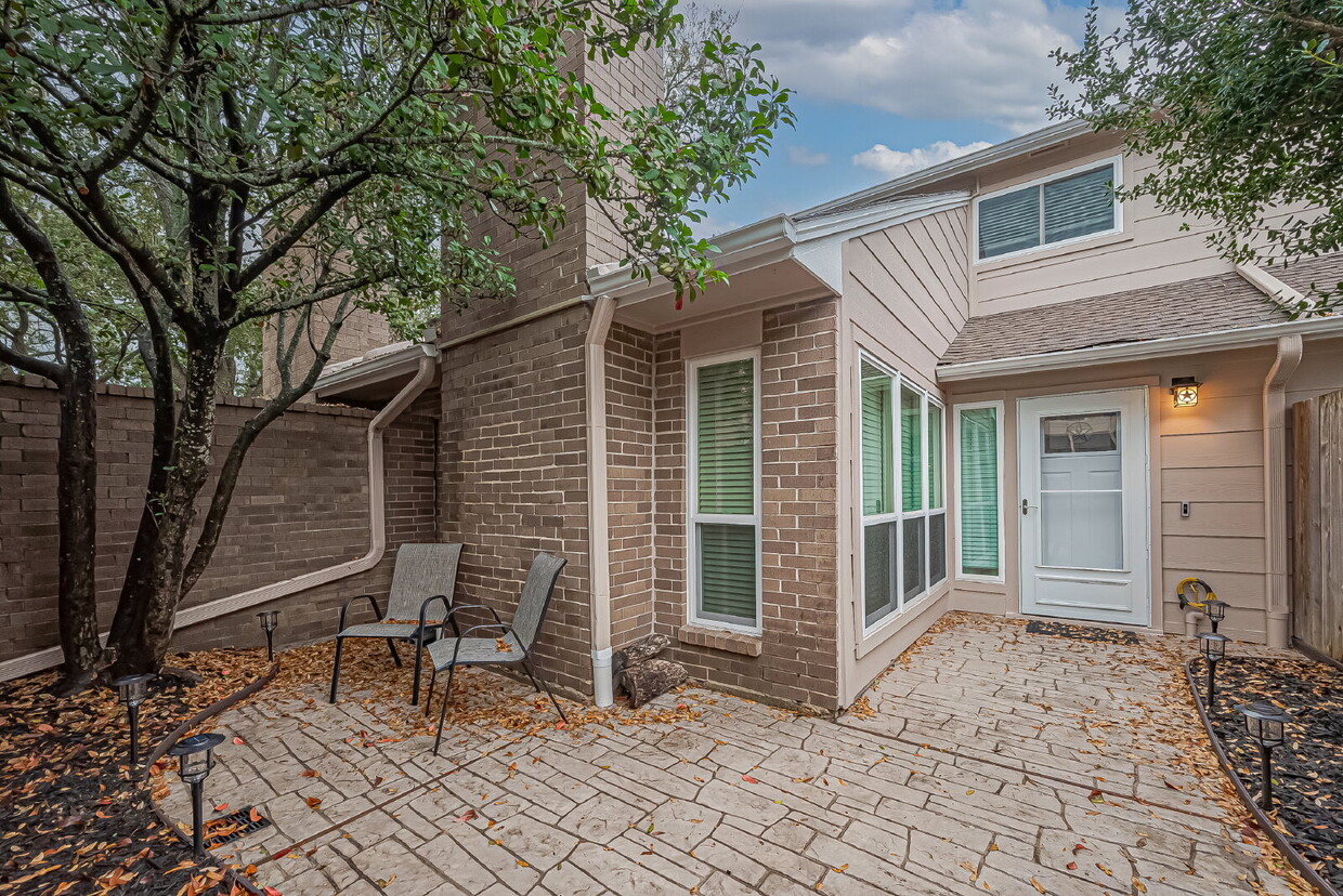 Primary Photo - "NEWLY REMODELED 2-Bed Townhouse with 2.5 ...