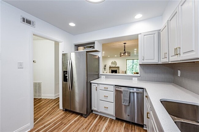 Foto del edificio - 10334 Iron Mill Rd