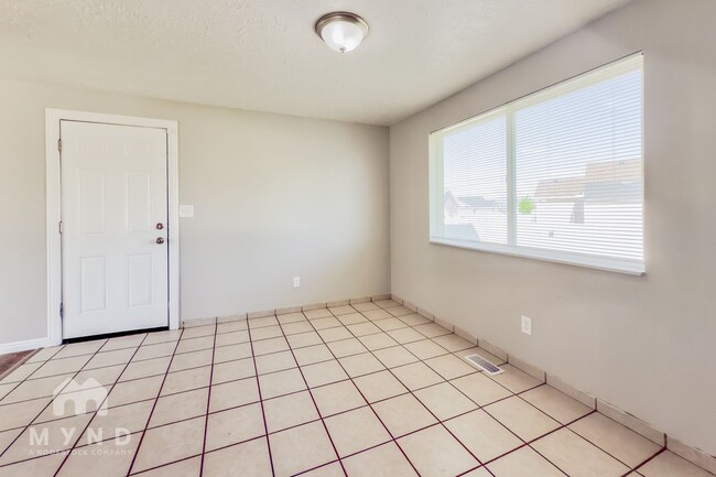 Building Photo - 3453 S 7120 W