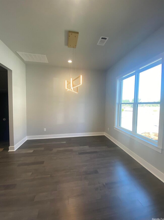 Building Photo - 205 Kanis Ridge Dr
