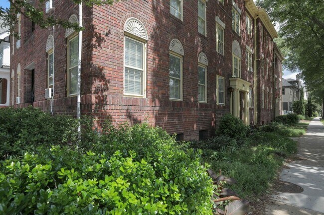 Building Photo - 1003 Colley Ave
