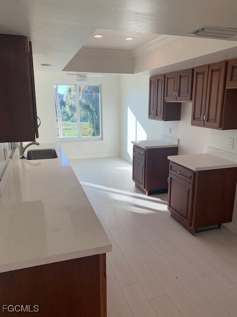 Building Photo - 1235 Par View Dr