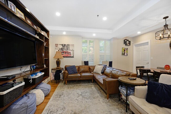 Foto del edificio - 829 Washington St