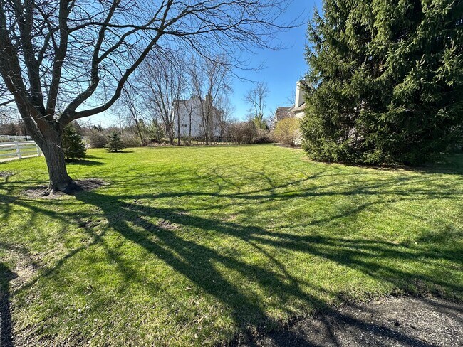 Building Photo - 21 Sanderling Ave