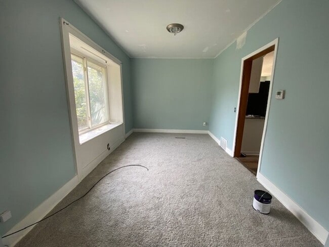 Building Photo - Freshly Renovated 4BR with Big Backyard Vibes