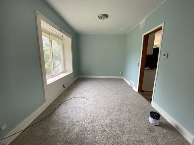 Foto del edificio - Freshly Renovated 4BR with Big Backyard Vibes