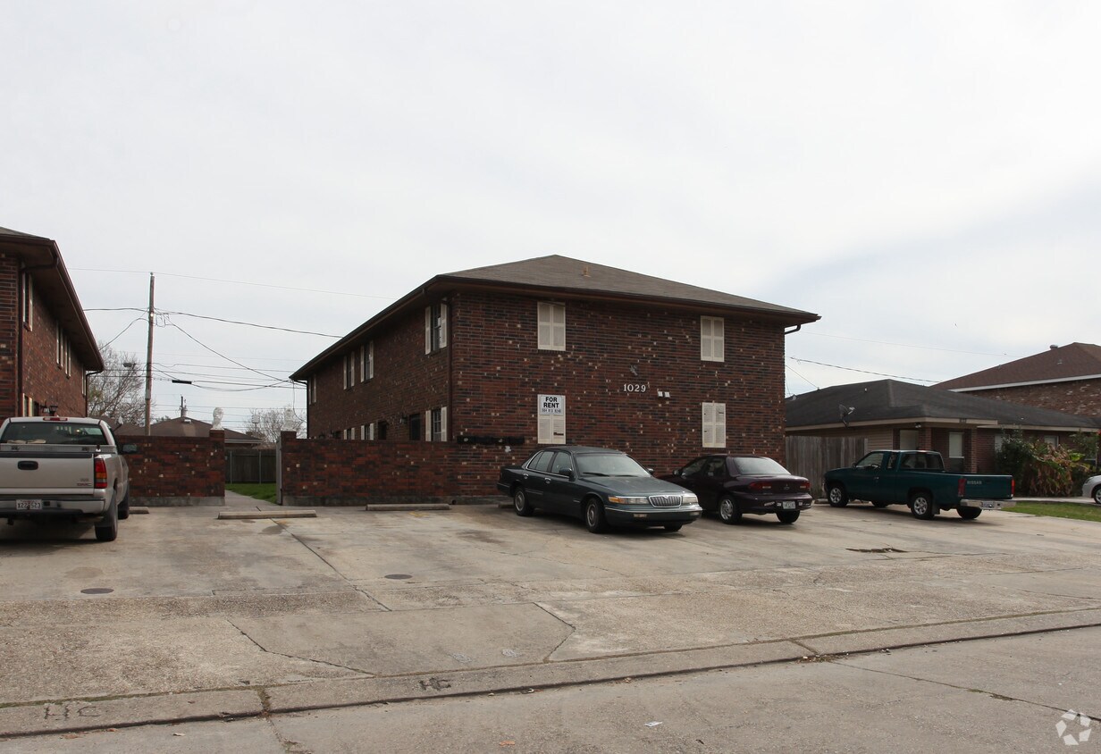 Building Photo - 1025-1029 Dimarco Dr