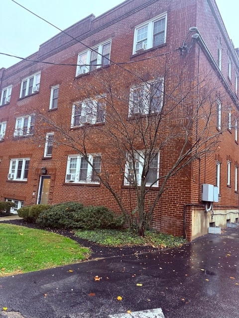 Building Photo - 1350 Edwards Road