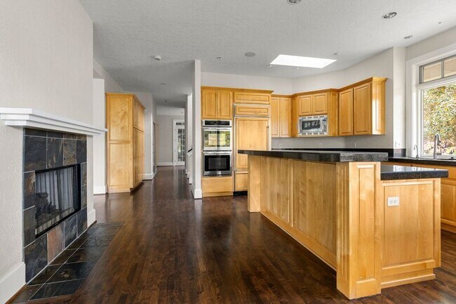 Foto del edificio - 16275 NE Eilers Rd