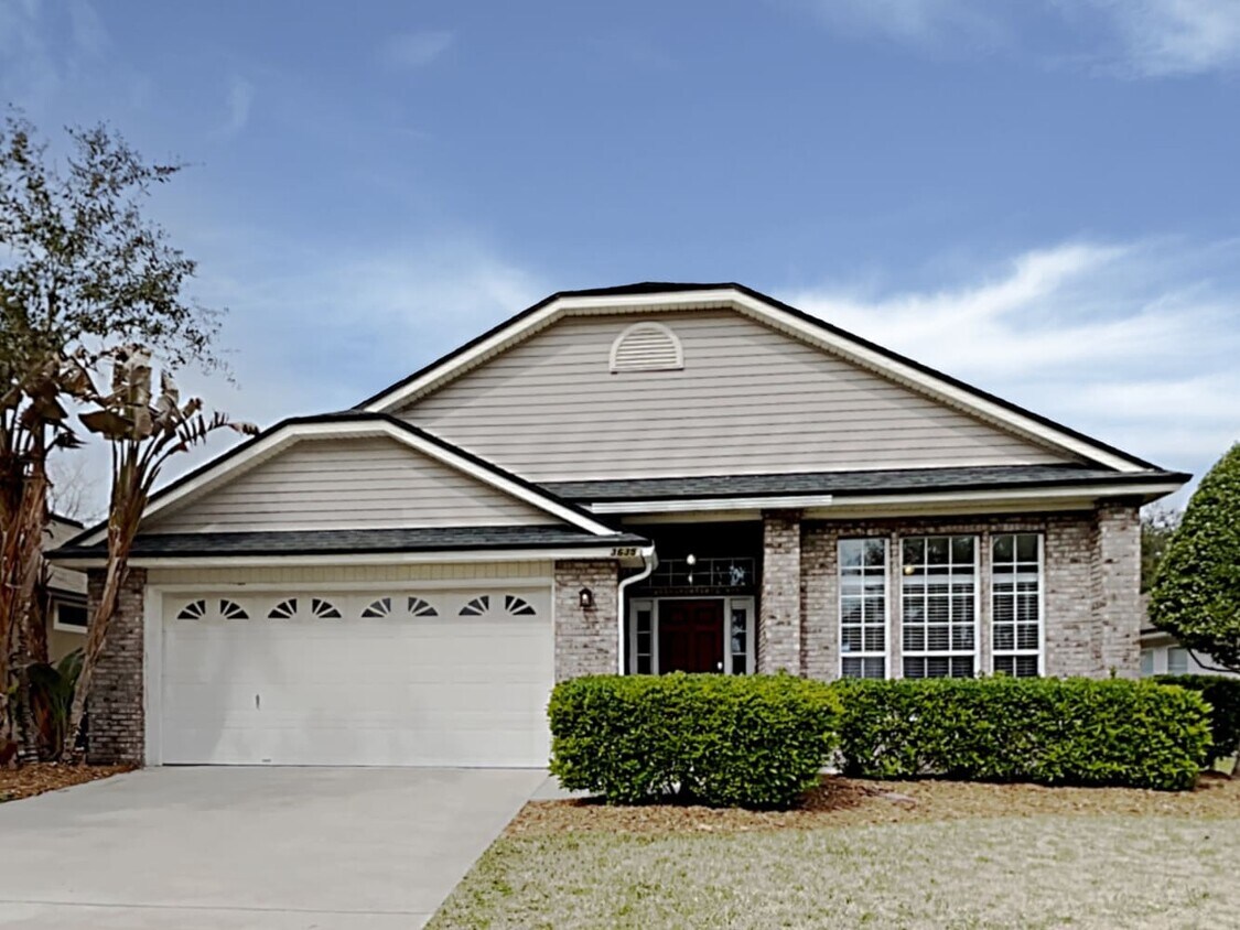 Primary Photo - 3635 Live Oak Hollow Dr