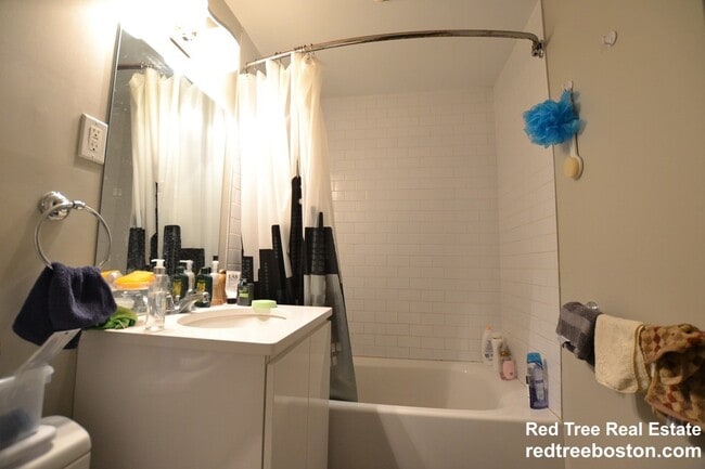 Photo - 19 Greylock Rd Apartment