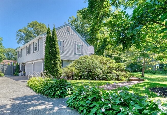 Building Photo - 65 Sherburne Rd S