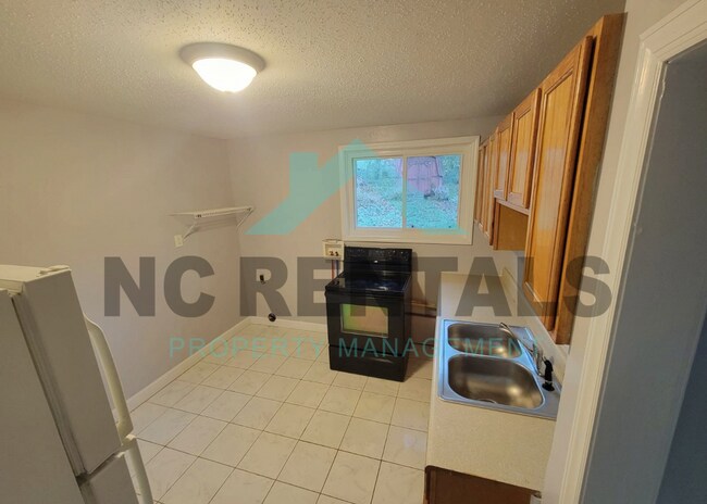 Foto del edificio - 3211 Donnell St