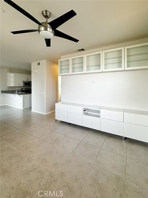 Building Photo - 552 Calle Estrella