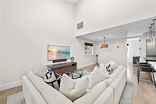 Foto del edificio - 428 Marigold Ave