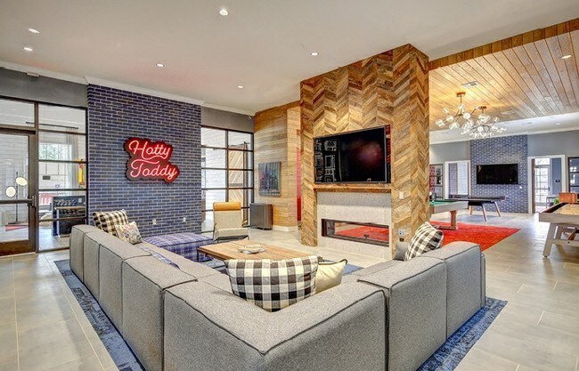 Foto del edificio - The Hollis Townhomes