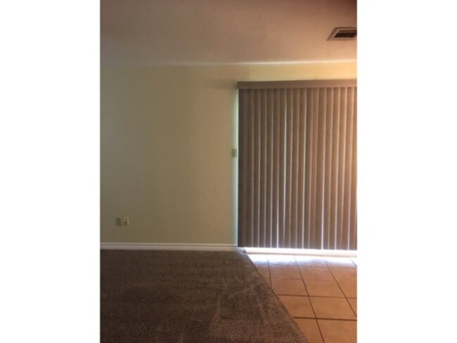Foto del edificio - 2412 NW 41st St