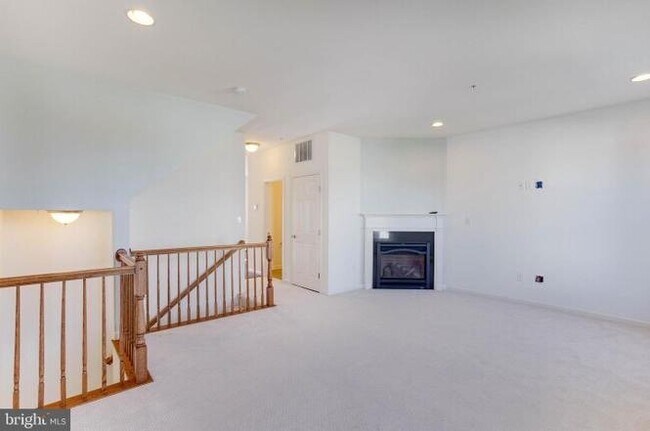 Building Photo - 217 Mikes Wy