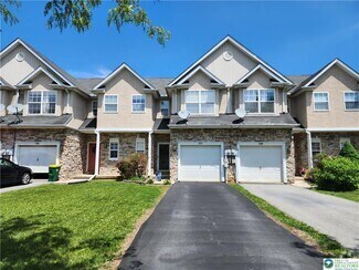Building Photo - 278 Maple Ct